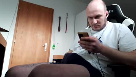 hornycock_1993 online show from February 2025 07:13:02 AM