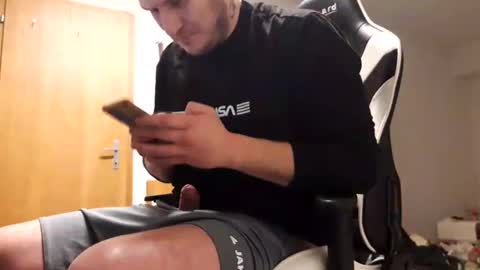 hornycock_1993 online show from February 2025 12:51:02 AM