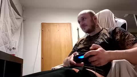 hornycock_1993 online show from February 2025 05:51:02 PM
