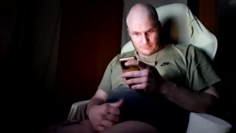 hornycock_1993 online show from February 2025 12:54:02 AM