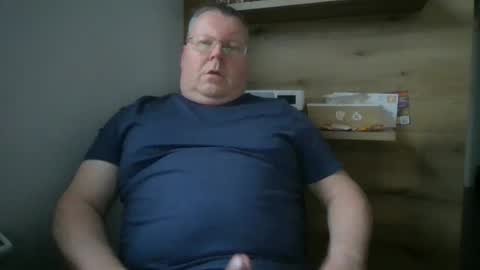 Snapshot of hornydick874303 chatting on December 2024 01:28:01 PM Meikelmeier online show from December 2024 01:28:01 PM