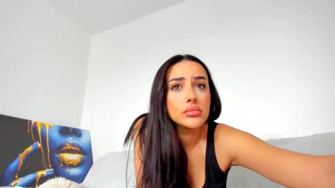 Snapshot of hornyemma_ chatting on December 2024 09:00:01 AM Emma online show from December 2024 09:00:01 AM