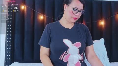 Natasha  online show from October 2025 11:53:02 AM