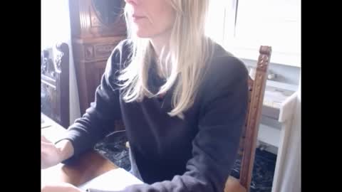 Snapshot of hornyssima chatting on November 2025 09:09:01 AM Hornyssima online show from November 2025 09:09:01 AM