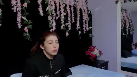 hornyy mom online show from September 2025 12:54:02 PM