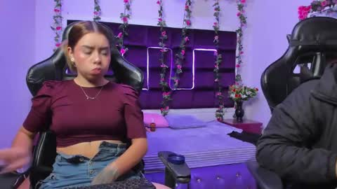 hornyy mom online show from October 2025 02:29:01 PM