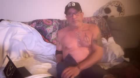 Snapshot of hoss43040 chatting on September 2025 01:51:02 AM hoss43040 online show from September 2025 01:51:02 AM
