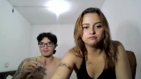 Snapshot of hot2playxxx chatting on October 2025 03:04:02 AM hot2playxxx online show from October 2025 03:04:02 AM