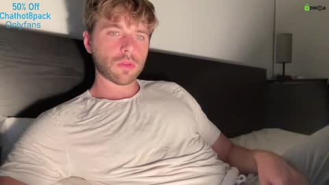 Edward aka Wolf online show from October 2025 07:44:02 PM