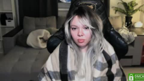   online show from December 2024 09:17:01 PM