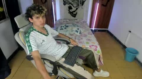 Snapshot of hot_bunny713 chatting on October 2025 02:15:01 AM hot bunny online show from October 2025 02:15:01 AM