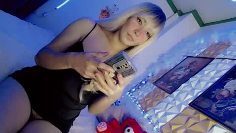 its me CLAUDIA online show from February 2025 03:04:02 AM