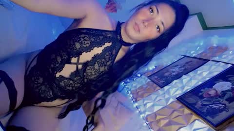 its me CLAUDIA online show from March 2025 06:26:02 AM