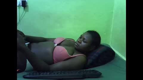 hot_girlly online show from September 2025 05:03:01 PM