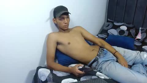 hot_kratoxxx online show from September 2025 07:47:01 PM