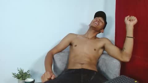 hot_kratoxxx online show from September 2025 07:37:01 PM