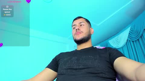 Snapshot of hot_latino_boy_ chatting on November 2025 05:50:02 AM Alejandro online show from November 2025 05:50:02 AM