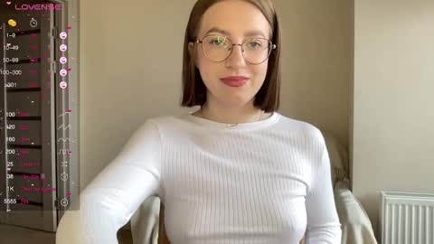 Lina online show from January 2025 10:41:01 AM