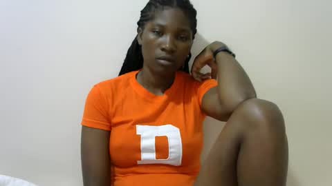 LONNAH online show from January 2025 06:54:02 PM