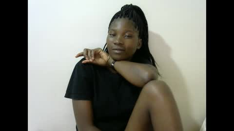 LONNAH online show from February 2025 08:06:02 PM