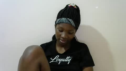 LONNAH online show from February 2025 08:00:01 PM