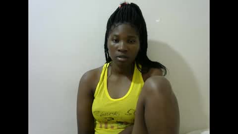 LONNAH online show from February 2025 08:00:02 PM