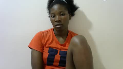 LONNAH online show from February 2025 07:56:02 PM