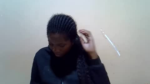 LONNAH online show from September 2025 08:41:01 PM