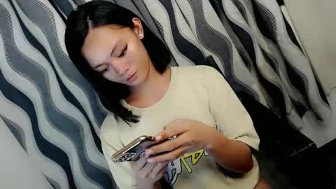 SWEET AGATHA online show from March 2025 03:15:02 PM