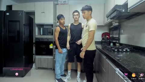 Vanesa Oliver and Andrew online show from October 2025 11:03:02 PM