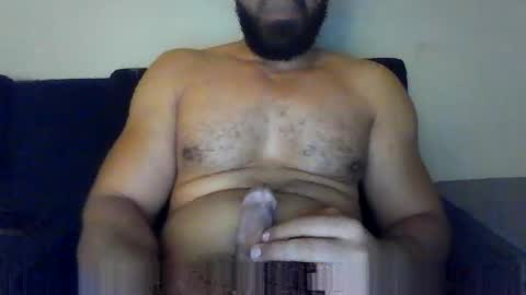 hot_sexy_man_in_the_van online show from October 2025 02:56:01 AM