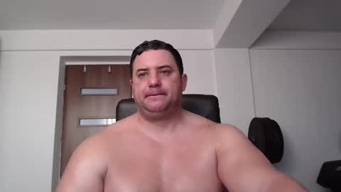 Stefano.. online show from November 2025 05:42:01 AM