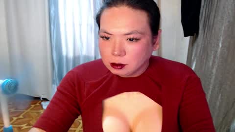 Snapshot of hotasian_mama chatting on October 2025 06:34:01 AM Grace online show from October 2025 06:34:01 AM