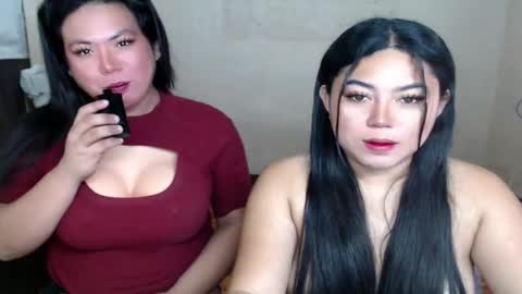 Snapshot of hotasian_mama chatting on November 2025 07:58:01 PM Grace online show from November 2025 07:58:01 PM