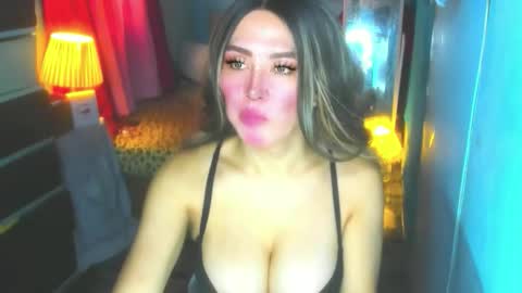 Snapshot of hotbabe_tanya chatting on October 2025 01:17:02 AM T A N Y A online show from October 2025 01:17:02 AM