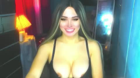 Snapshot of hotbabe_tanya chatting on November 2025 12:55:01 AM T A N Y A online show from November 2025 12:55:01 AM