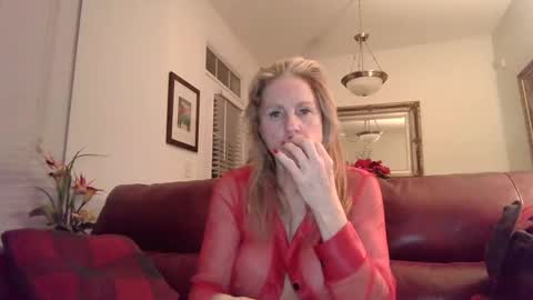 hotblondemilf1962 online show from December 2024 10:28:02 AM