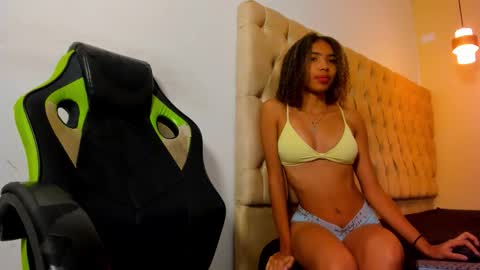 Snapshot of hotblosson chatting on October 2025 02:08:01 PM hotblosson online show from October 2025 02:08:01 PM