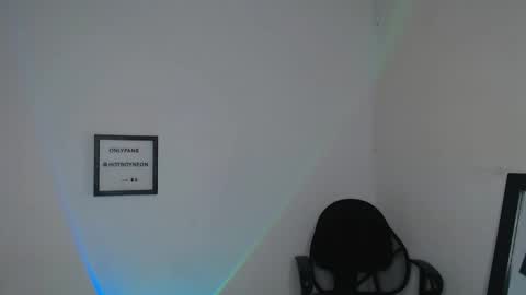 Snapshot of hotboyneon490 chatting on January 2025 11:36:02 PM Alex Neon online show from January 2025 11:36:02 PM