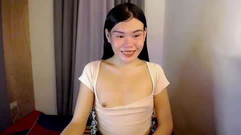 Snapshot of hotbunnyrainx chatting on October 2025 04:41:02 PM rain online show from October 2025 04:41:02 PM