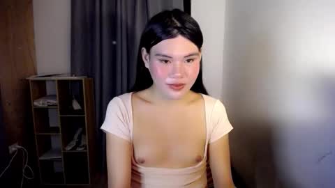 Snapshot of hotbunnyrainx chatting on November 2025 06:40:02 PM rain online show from November 2025 06:40:02 PM