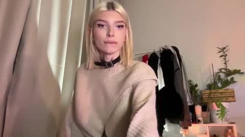 hotchubently online show from October 2025 03:25:02 PM