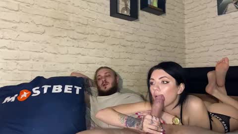 YounHotCouple online show from February 2025 01:30:02 PM