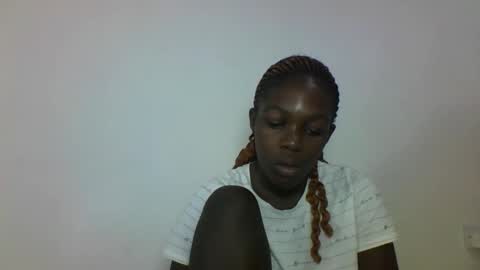 Snapshot of hotcutetracie chatting on October 2025 02:31:01 AM VICTORIA online show from October 2025 02:31:01 AM