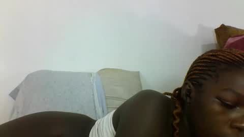 Snapshot of hotcutetracie chatting on October 2025 06:16:02 PM VICTORIA online show from October 2025 06:16:02 PM