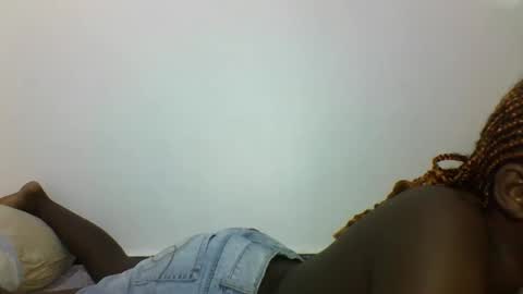 Snapshot of hotcutetracie chatting on October 2025 07:17:02 AM VICTORIA online show from October 2025 07:17:02 AM