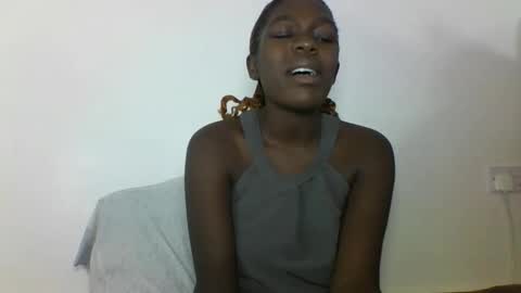 Snapshot of hotcutetracie chatting on October 2025 07:23:02 PM VICTORIA online show from October 2025 07:23:02 PM