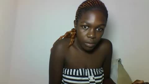 Snapshot of hotcutetracie chatting on October 2025 06:28:02 PM VICTORIA online show from October 2025 06:28:02 PM