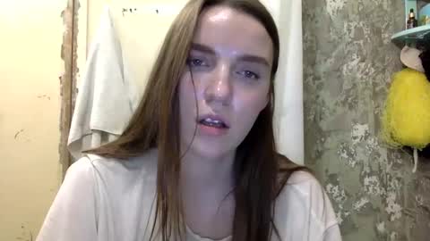 Snapshot of hoteffy chatting on February 2025 09:53:01 AM effy online show from February 2025 09:53:01 AM