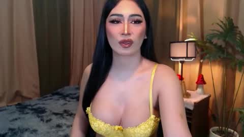 Snapshot of hotevatrans chatting on October 2025 01:14:02 AM EVA online show from October 2025 01:14:02 AM